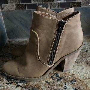 Dolce Vita tan suede zip up booties
